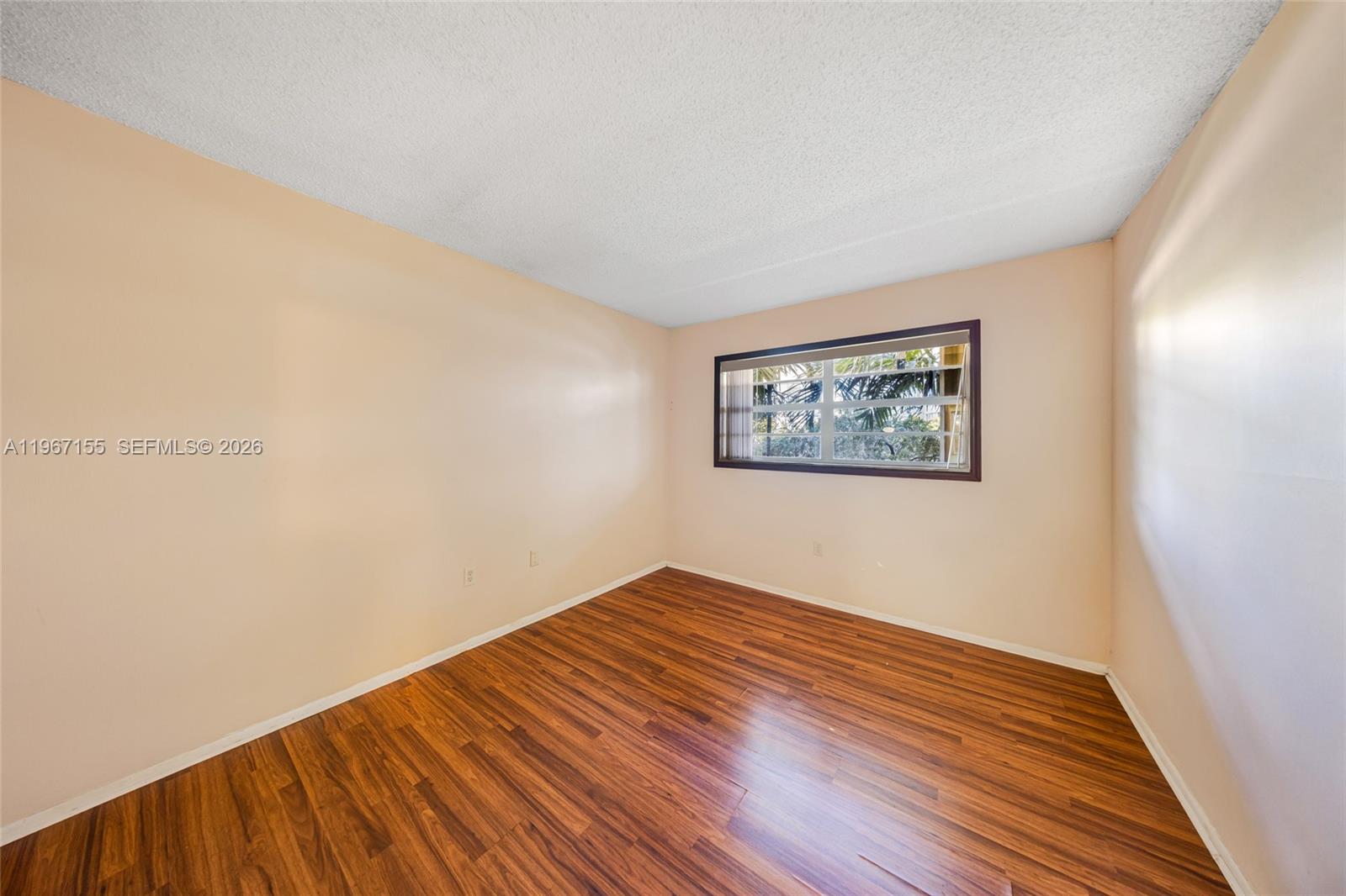 JADE WINDS GROUP-DAISY GA - Residential