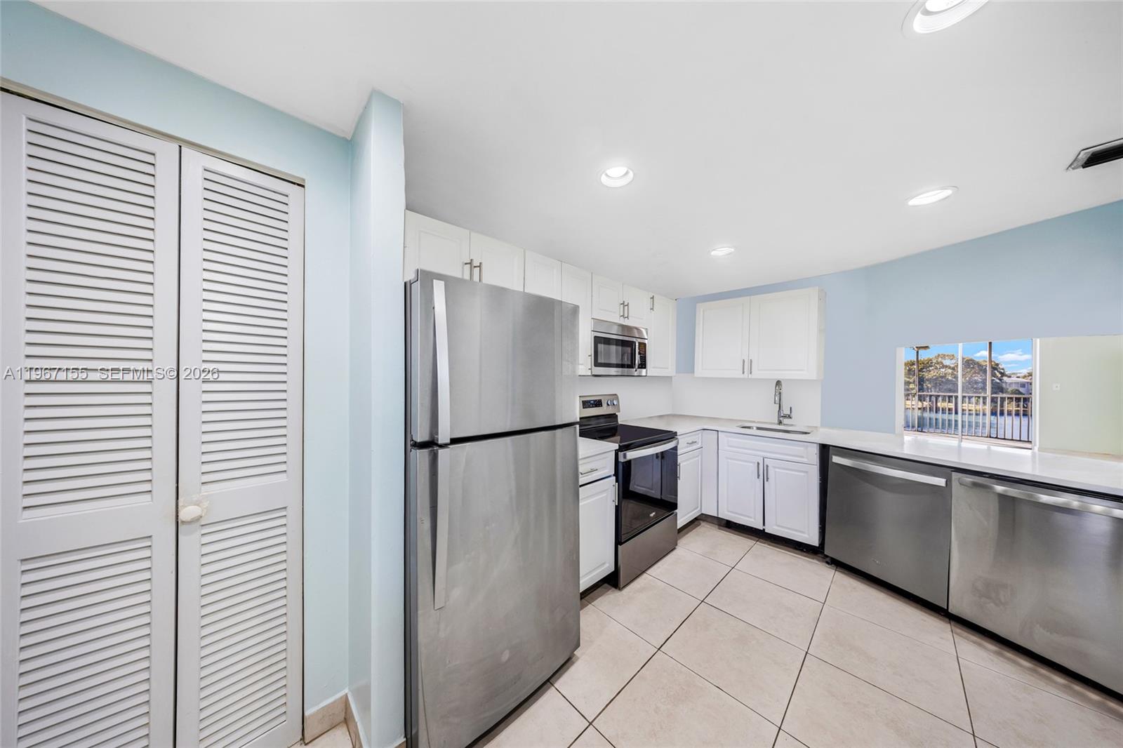 JADE WINDS GROUP-DAISY GA - Residential