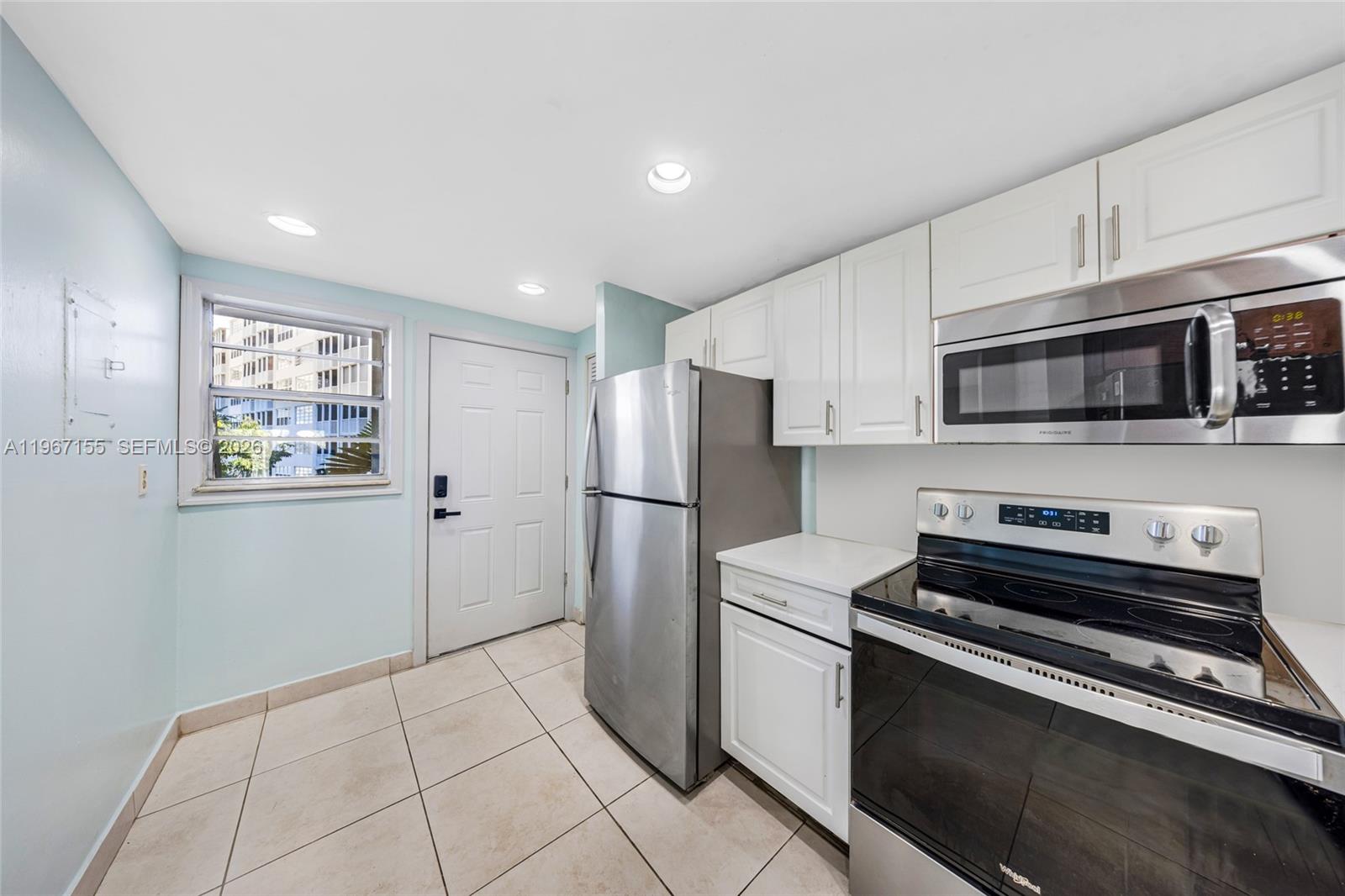 JADE WINDS GROUP-DAISY GA - Residential