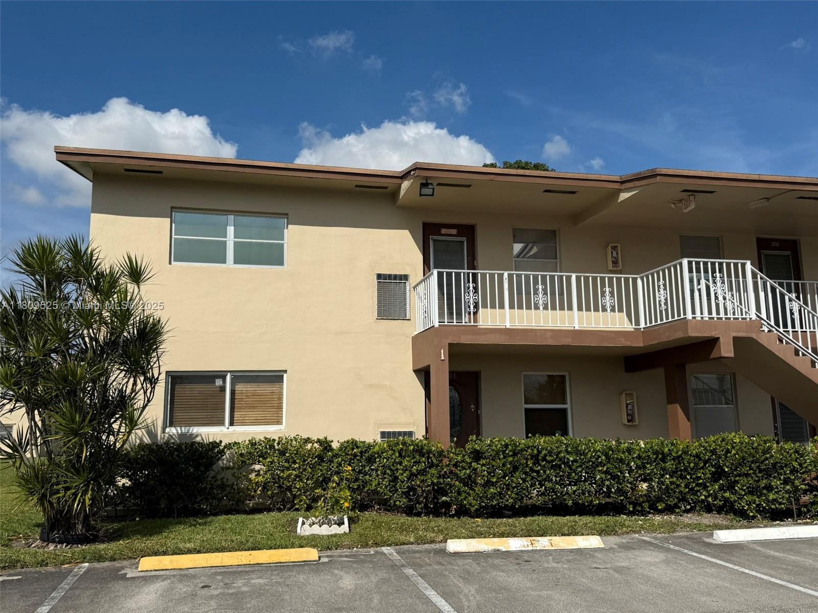 Rental Property at 7205 W Atlantic Blvd 201, Margate, Broward County, Florida - Bedrooms: 2 
Bathrooms: 2  - $1,300 MO.
