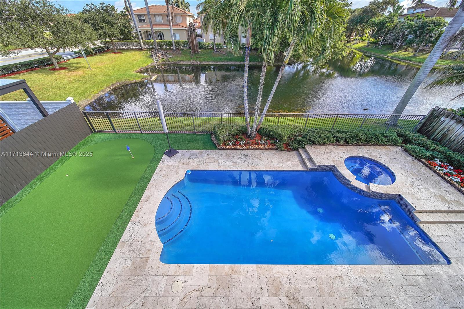 RENAISSANCE ESTATES - Residential