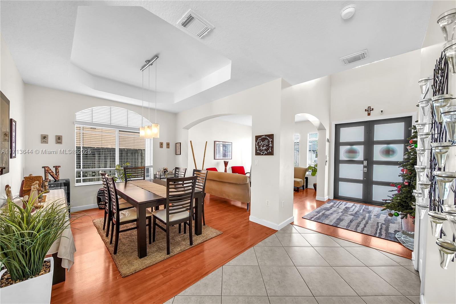 RENAISSANCE ESTATES - Residential