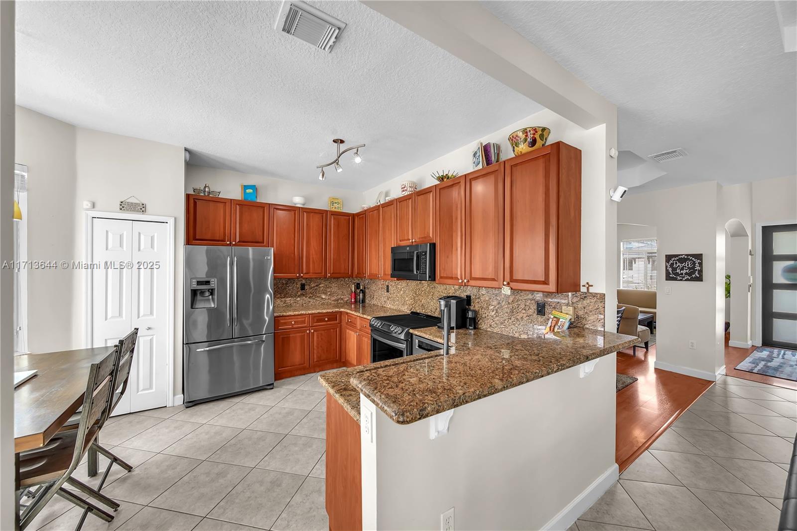 RENAISSANCE ESTATES - Residential