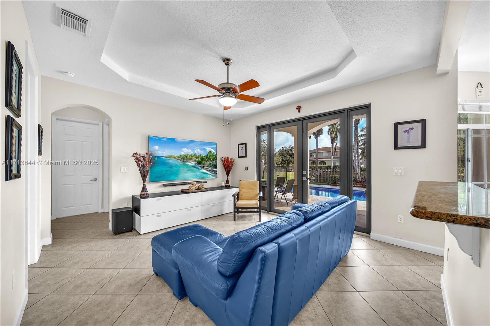 RENAISSANCE ESTATES - Residential