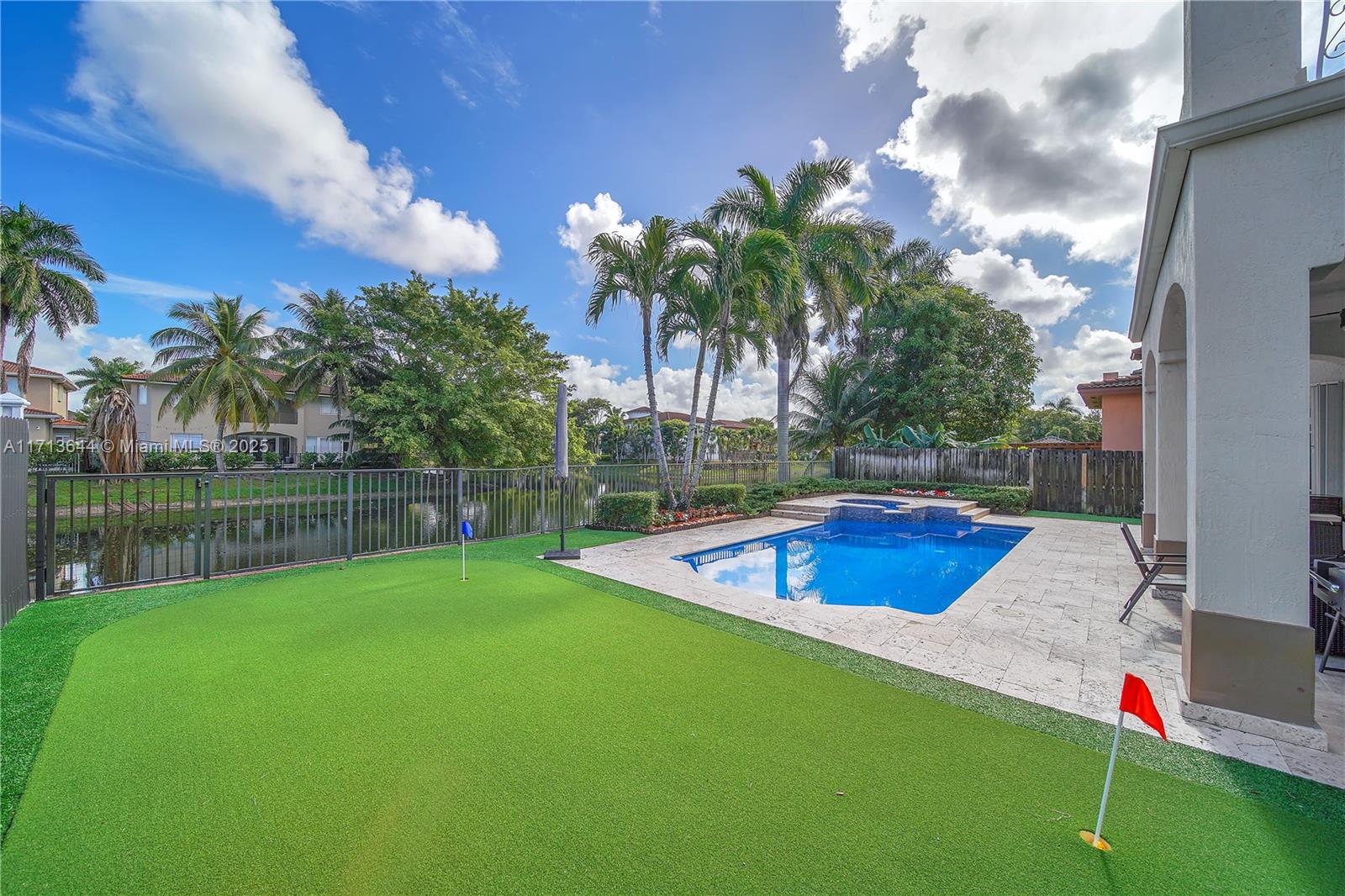 RENAISSANCE ESTATES - Residential