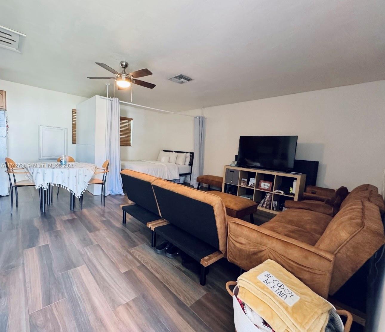 EVERGLADE LAND SALES CO - Residential Income
