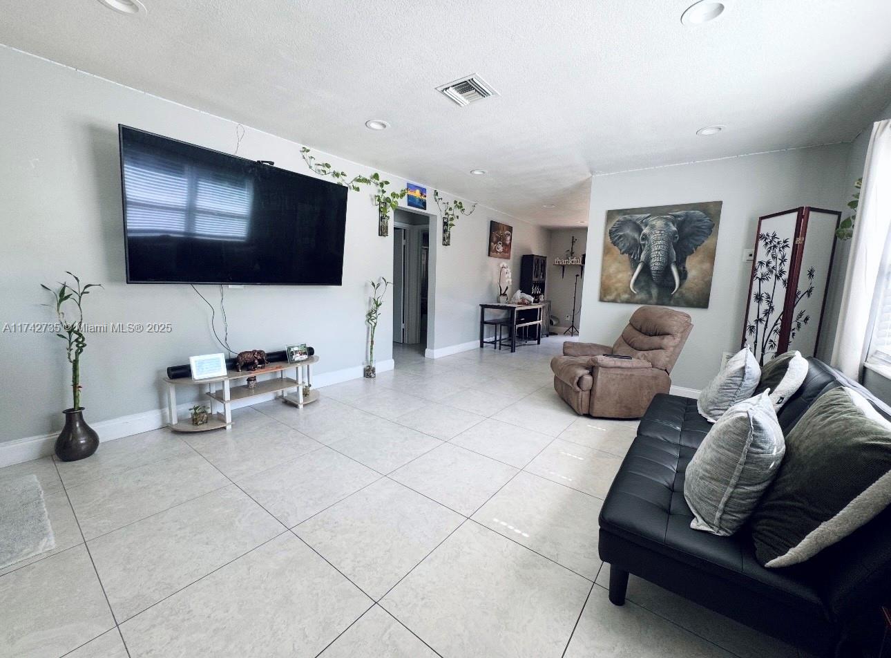 EVERGLADE LAND SALES CO - Residential Income