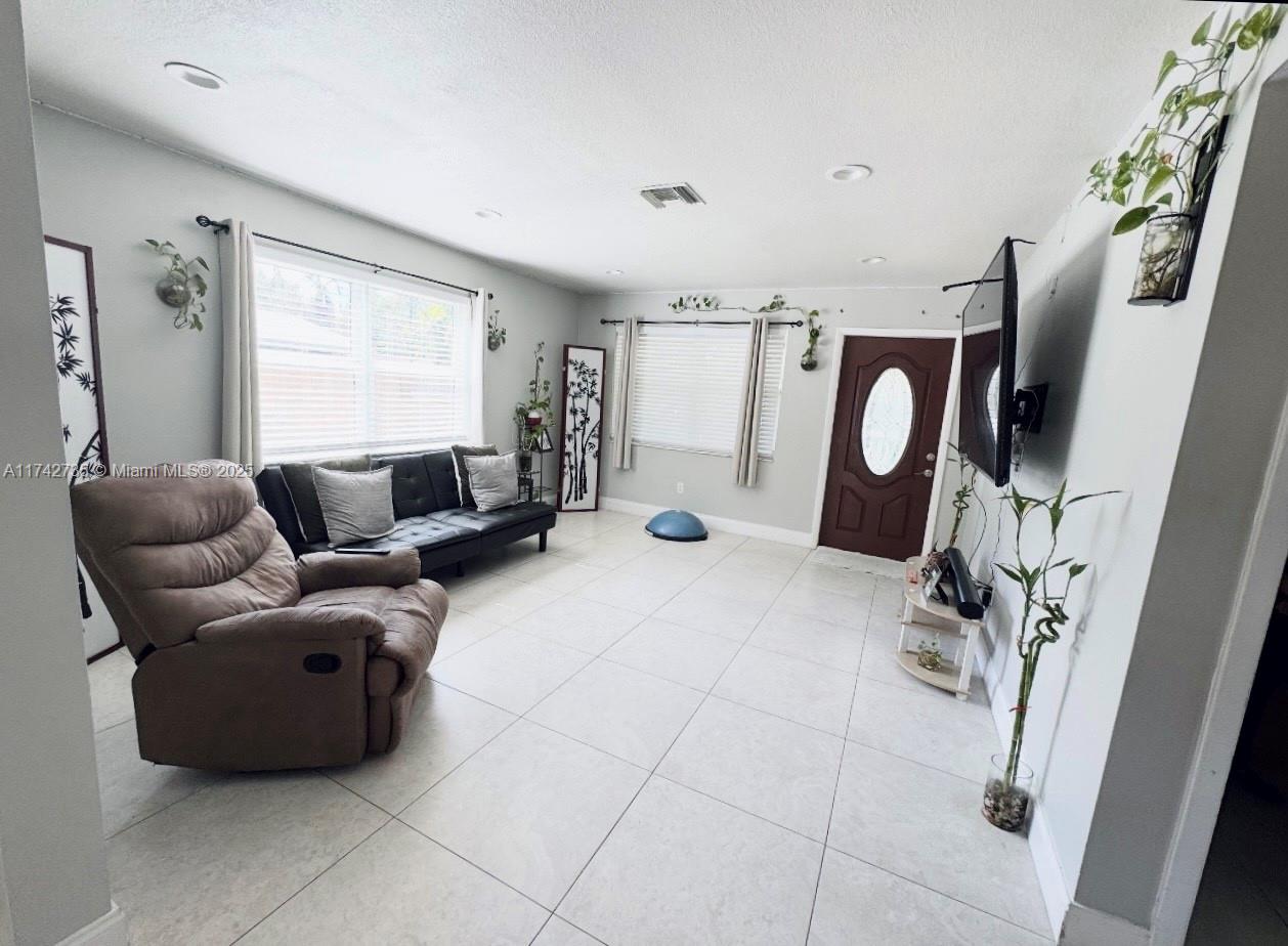 EVERGLADE LAND SALES CO - Residential Income