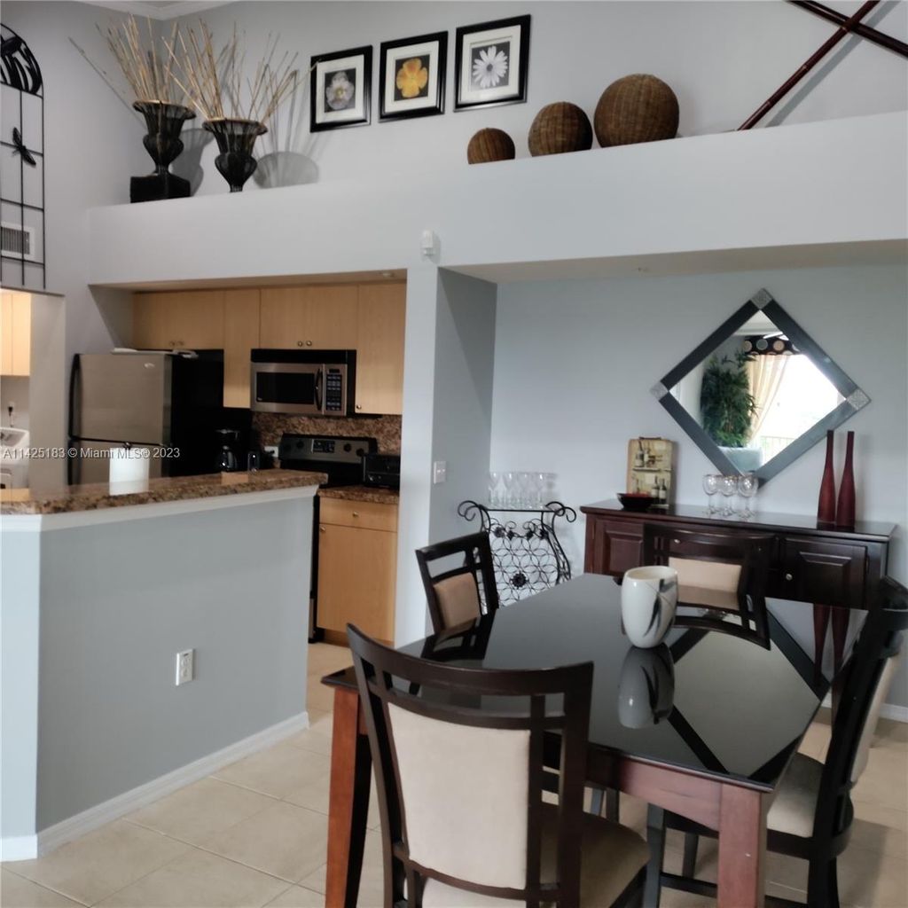 Photo of 120 Villa Cir #120, Boynton Beach, FL 33435 (MLS # A11425183)