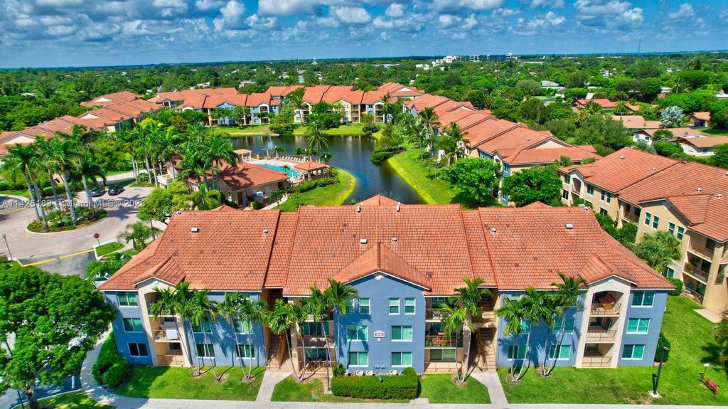 Photo of 120 Villa Cir #120, Boynton Beach, FL 33435 (MLS # A11425183)