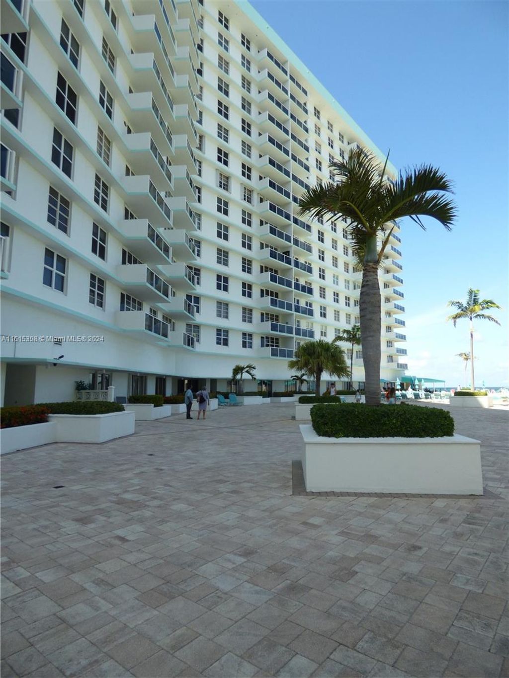 Photo of 3725 S Ocean Dr #1419, Hollywood, FL 33019 (MLS # A11615398)