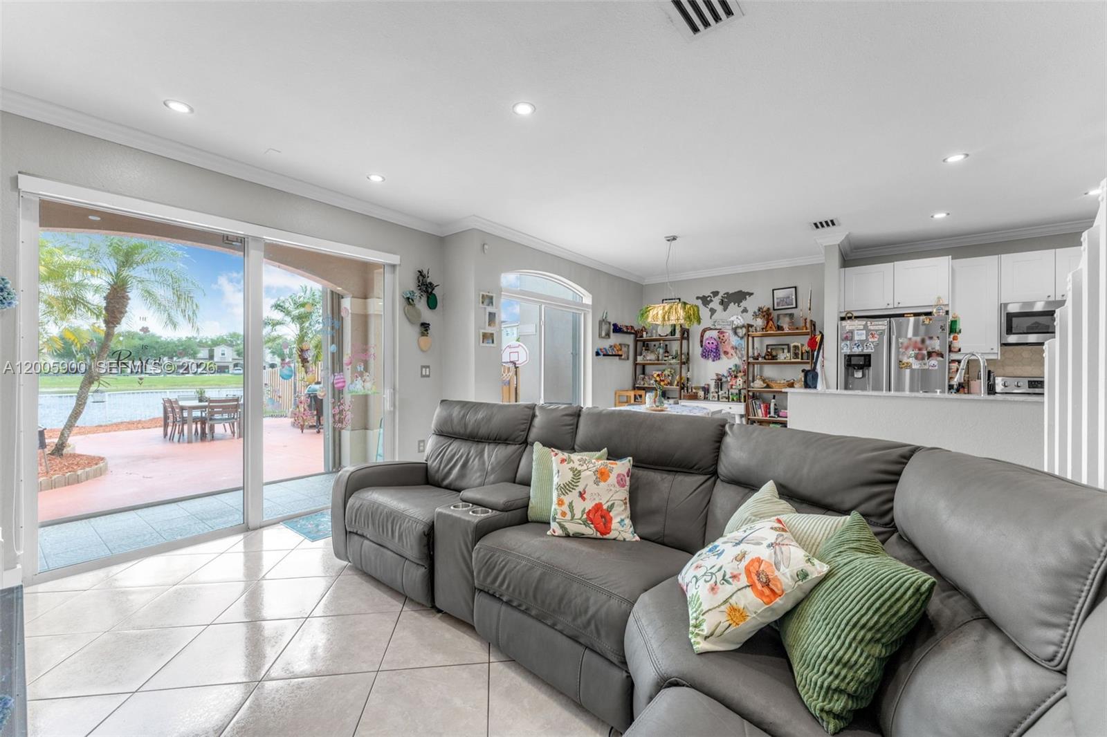 AB AT TAMIAMI TRAIL PHASE - Residential