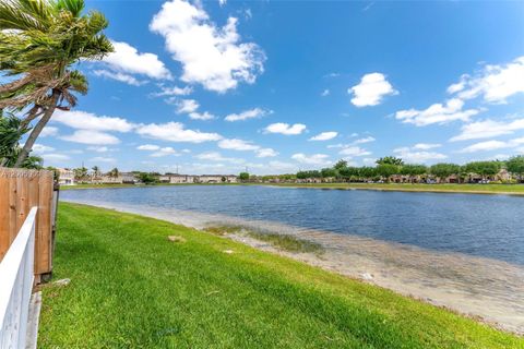 Tiny photo for 945 SW 154th Ct, Miami, FL 33194 (MLS # A12005900)