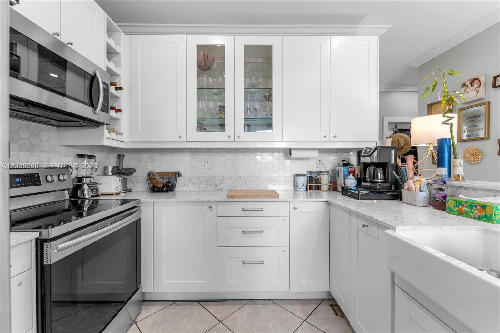 AB AT TAMIAMI TRAIL PHASE - Residential