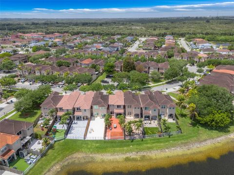 Tiny photo for 945 SW 154th Ct, Miami, FL 33194 (MLS # A12005900)