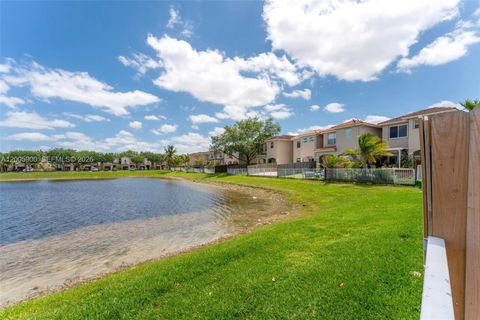 Tiny photo for 945 SW 154th Ct, Miami, FL 33194 (MLS # A12005900)