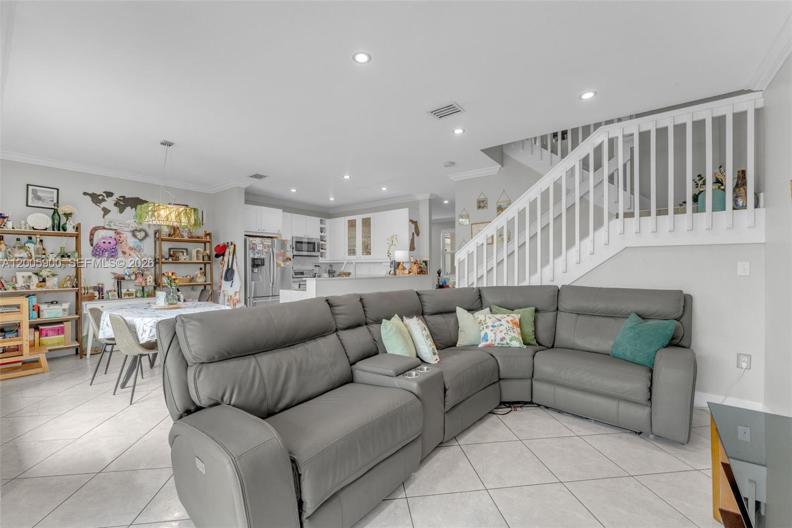 AB AT TAMIAMI TRAIL PHASE - Residential