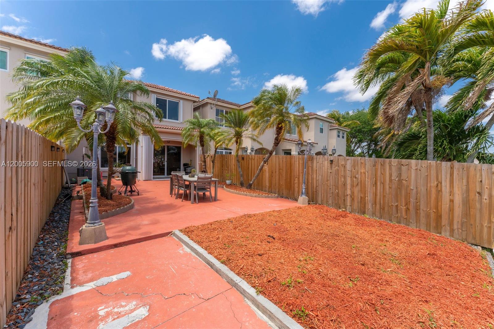 AB AT TAMIAMI TRAIL PHASE - Residential