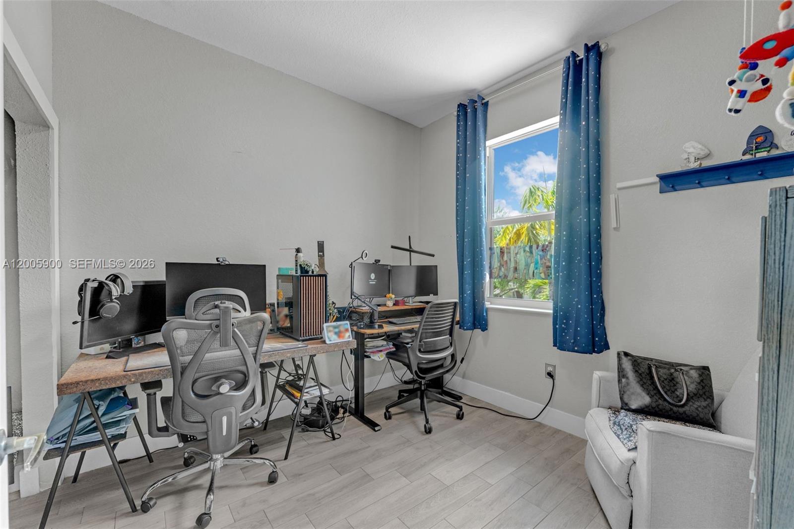 AB AT TAMIAMI TRAIL PHASE - Residential