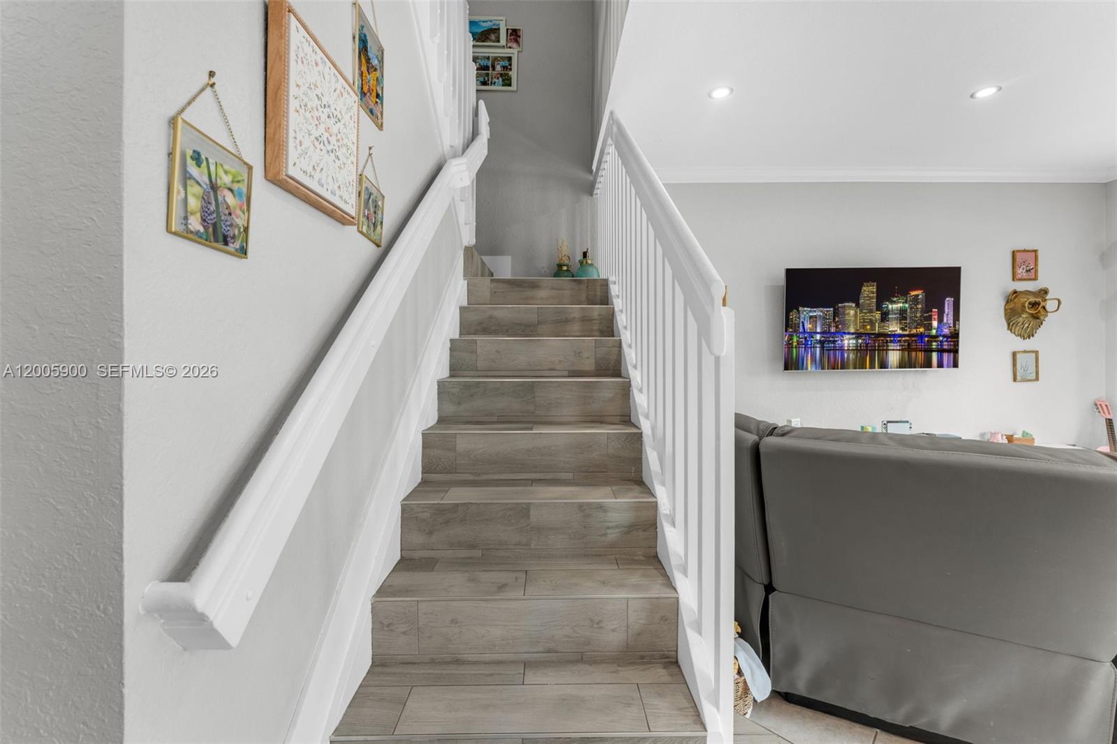 AB AT TAMIAMI TRAIL PHASE - Residential