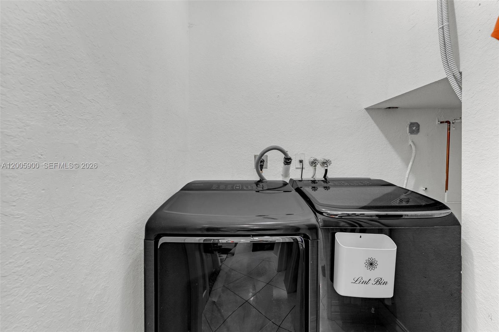 AB AT TAMIAMI TRAIL PHASE - Residential