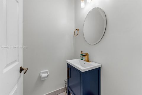 Tiny photo for 945 SW 154th Ct, Miami, FL 33194 (MLS # A12005900)