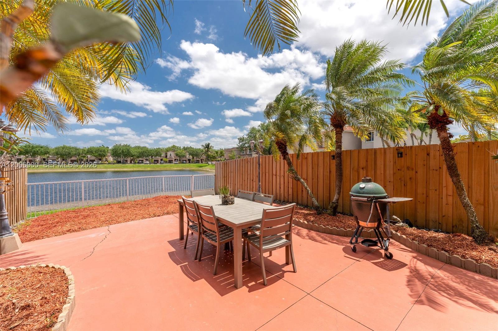 AB AT TAMIAMI TRAIL PHASE - Residential