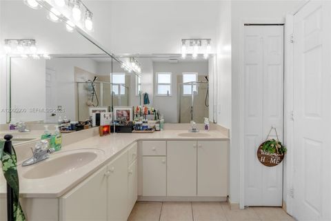 Tiny photo for 945 SW 154th Ct, Miami, FL 33194 (MLS # A12005900)