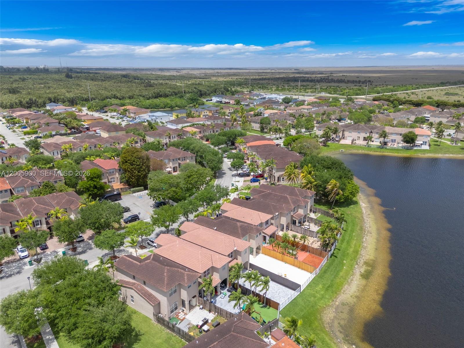 AB AT TAMIAMI TRAIL PHASE - Residential