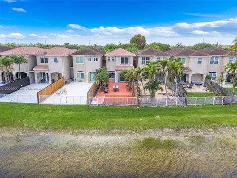 Tiny photo for 945 SW 154th Ct, Miami, FL 33194 (MLS # A12005900)