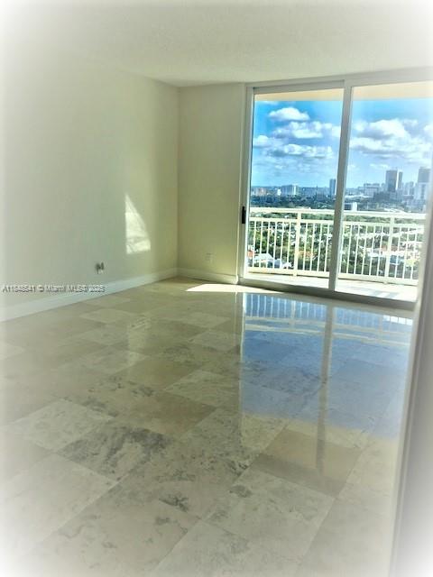 THE METROPOLITAN CONDO - Residential