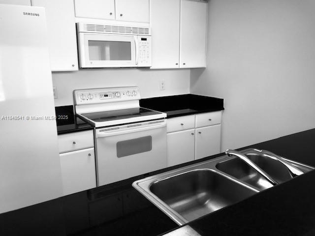 THE METROPOLITAN CONDO - Residential