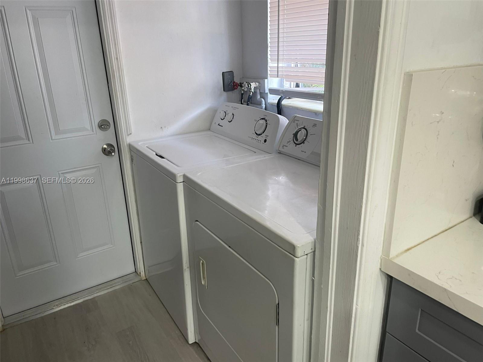 POINCIANA PK AMEN PL BLKS - Residential