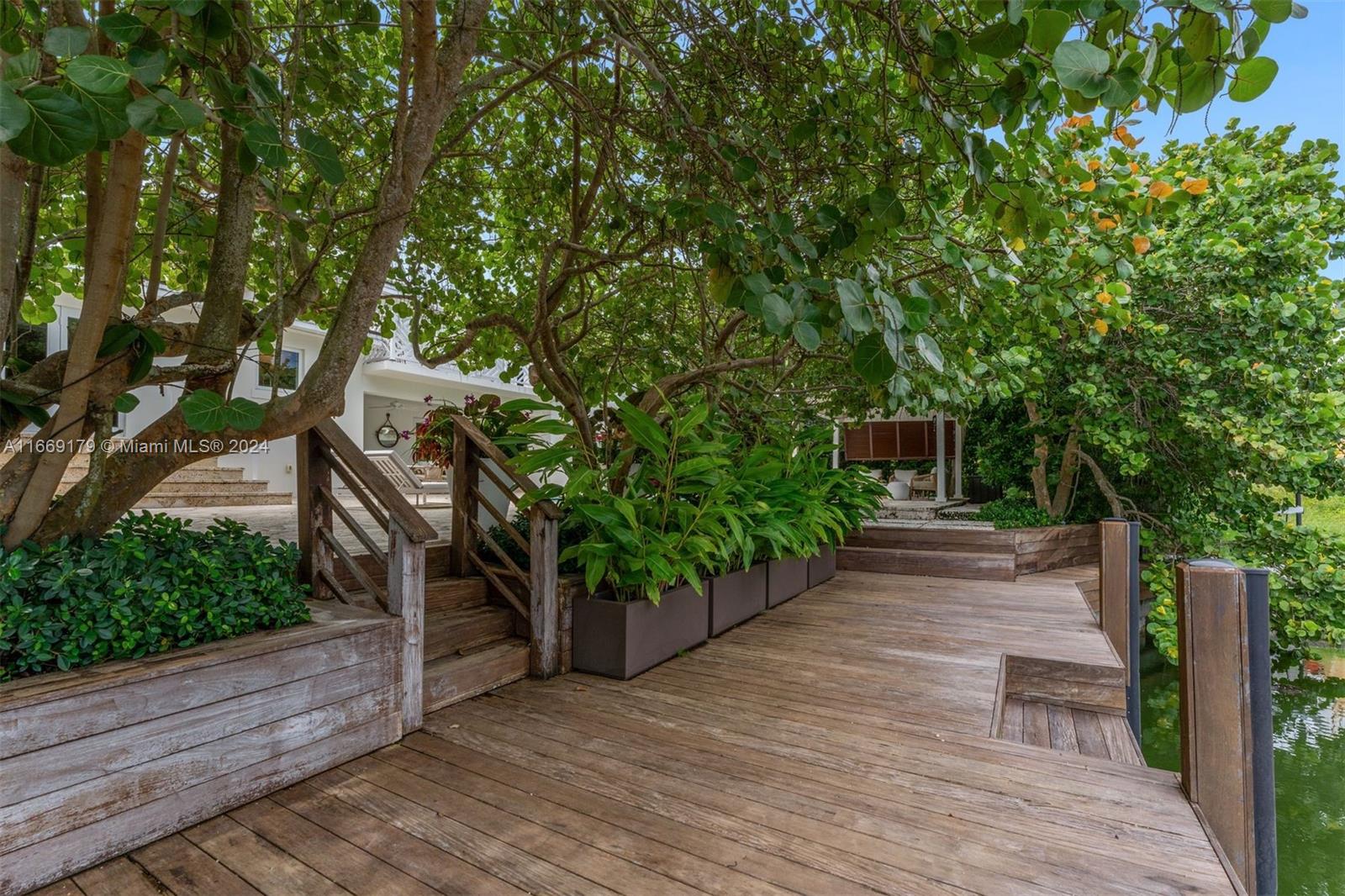 CORAL BAY SEC B - Residential