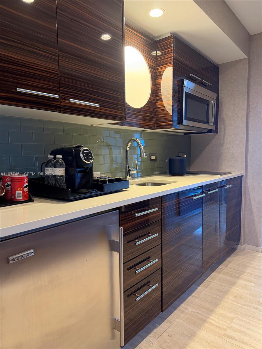 551 FLB CONDOMINIUM RESID - Residential