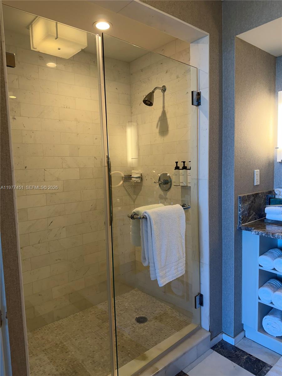 551 FLB CONDOMINIUM RESID - Residential