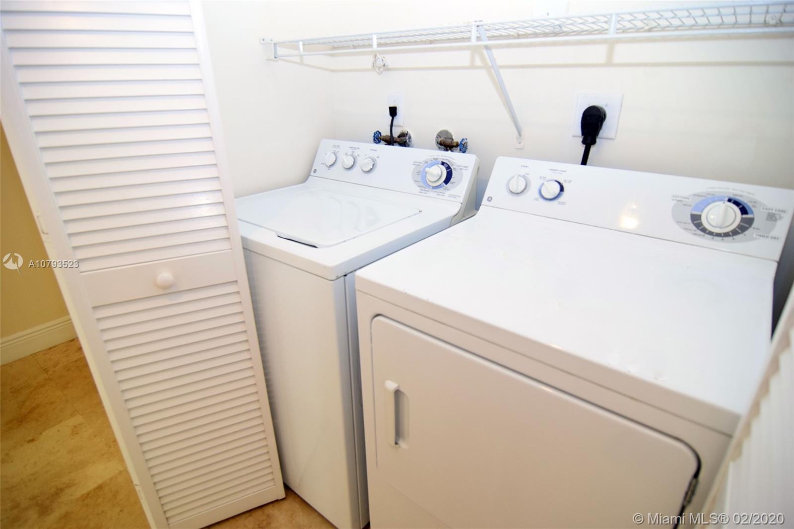 THE COLLINS CONDO - Residential