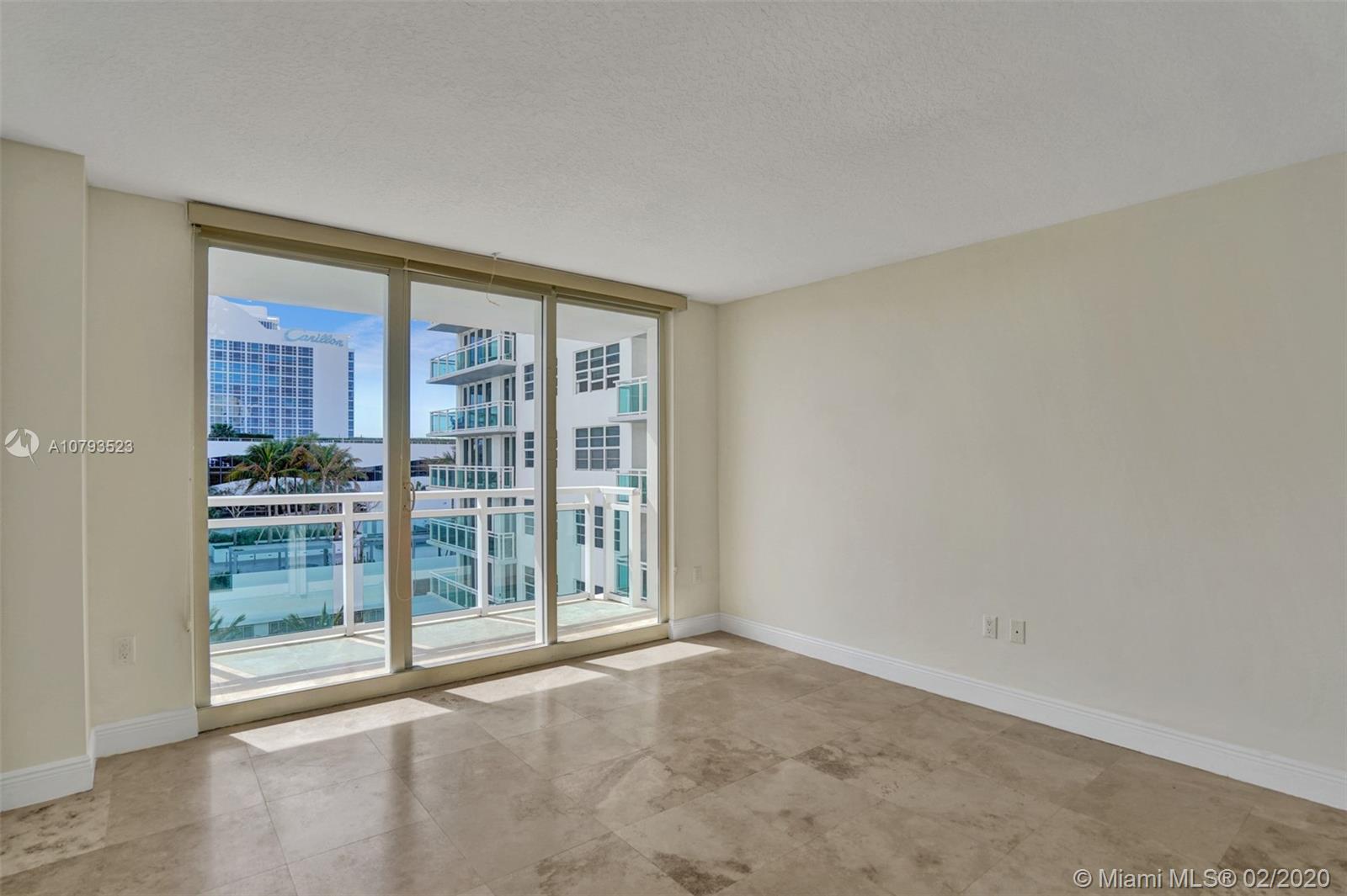 THE COLLINS CONDO - Residential