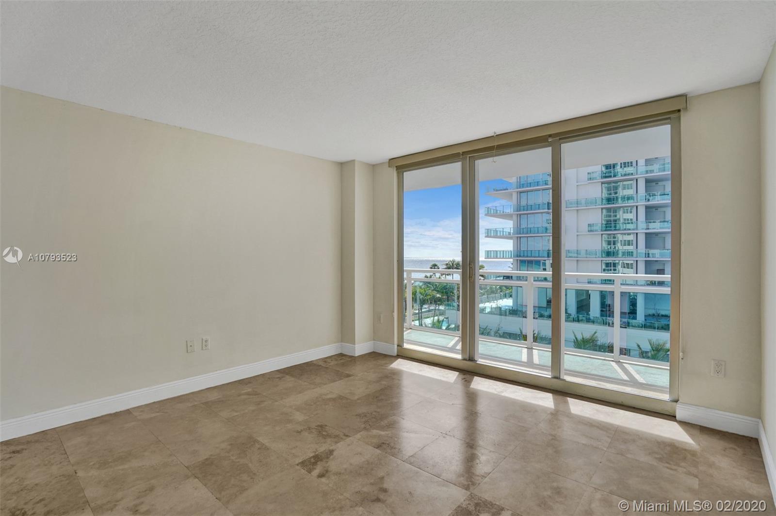 THE COLLINS CONDO - Residential