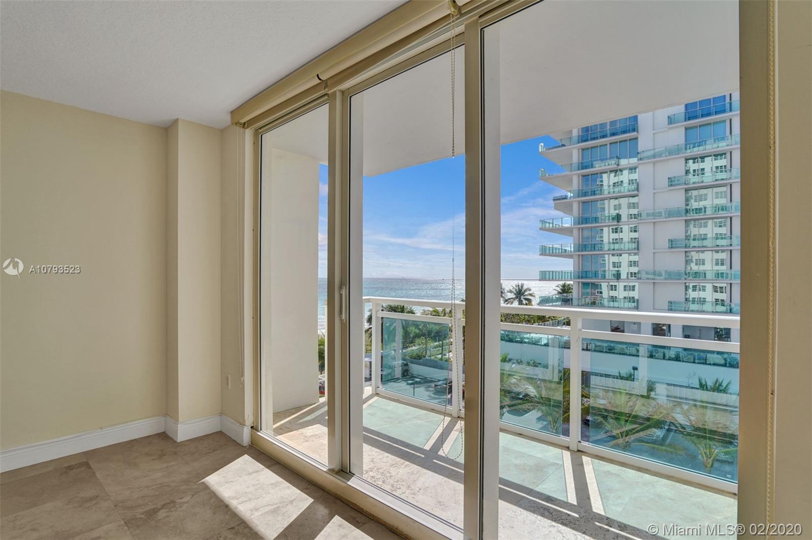 THE COLLINS CONDO - Residential