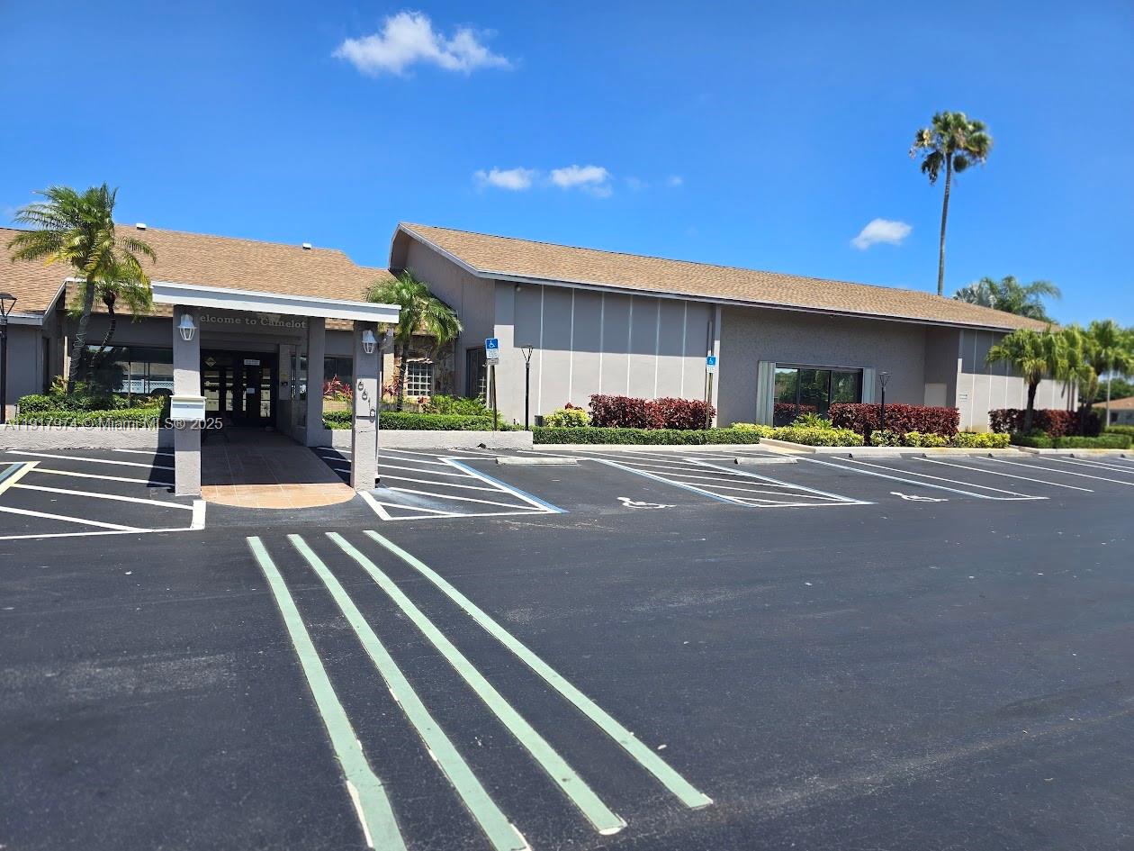 CAMELOT VILLAGE SEC 1 - Residential