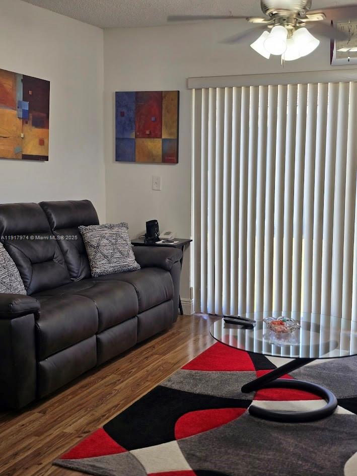 CAMELOT VILLAGE SEC 1 - Residential