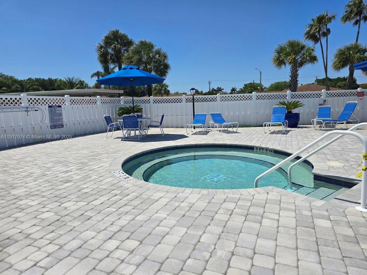 CAMELOT VILLAGE SEC 1 - Residential