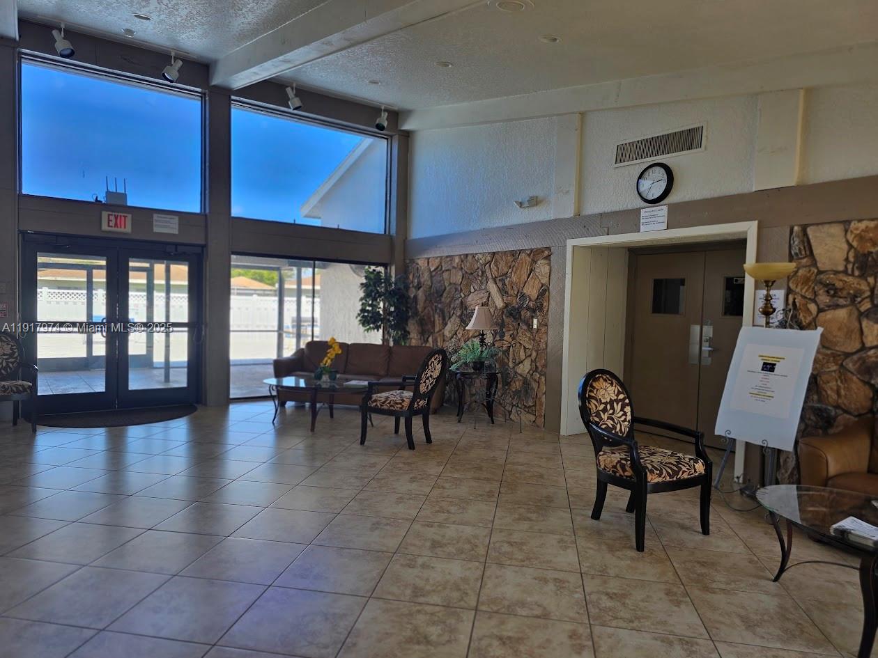 CAMELOT VILLAGE SEC 1 - Residential