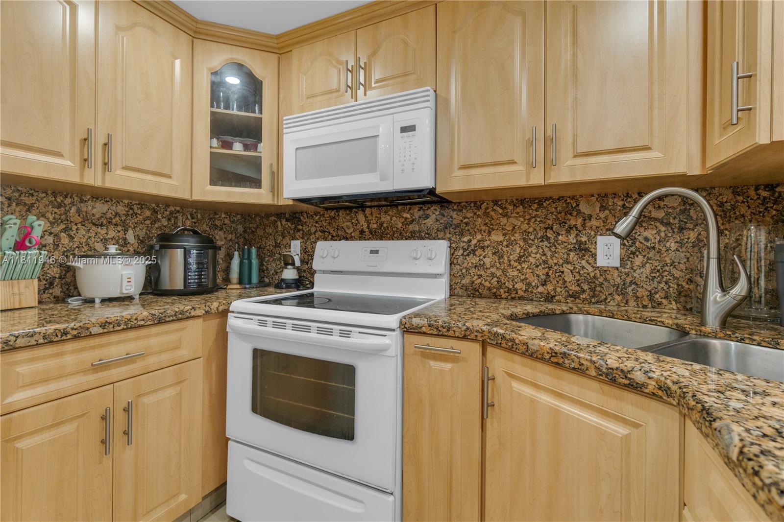 EL PALMAR CONDO - Residential