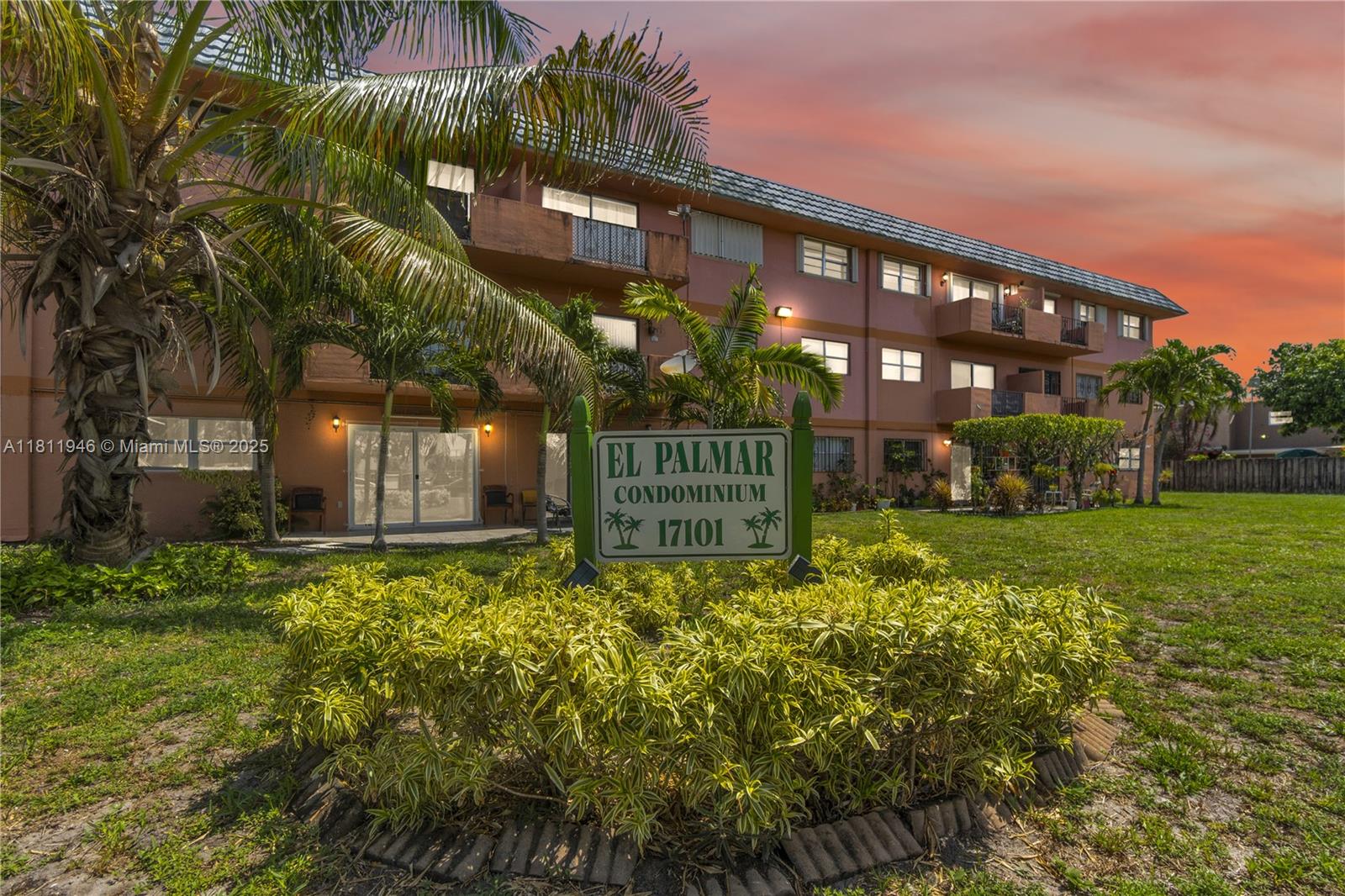 EL PALMAR CONDO - Residential