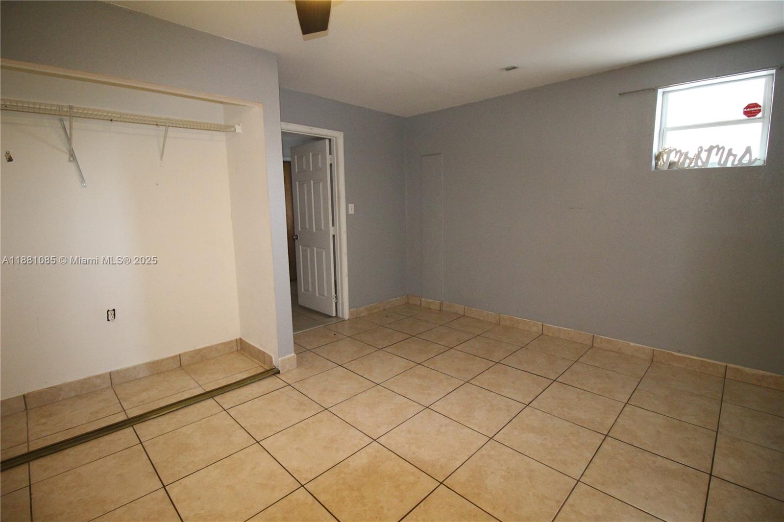 VENETIAN ACRES - Residential Lease