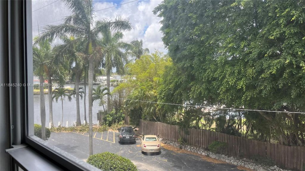 Photo of 1881 Middle River Dr #304, Fort Lauderdale, FL 33305 (MLS # A11845240)