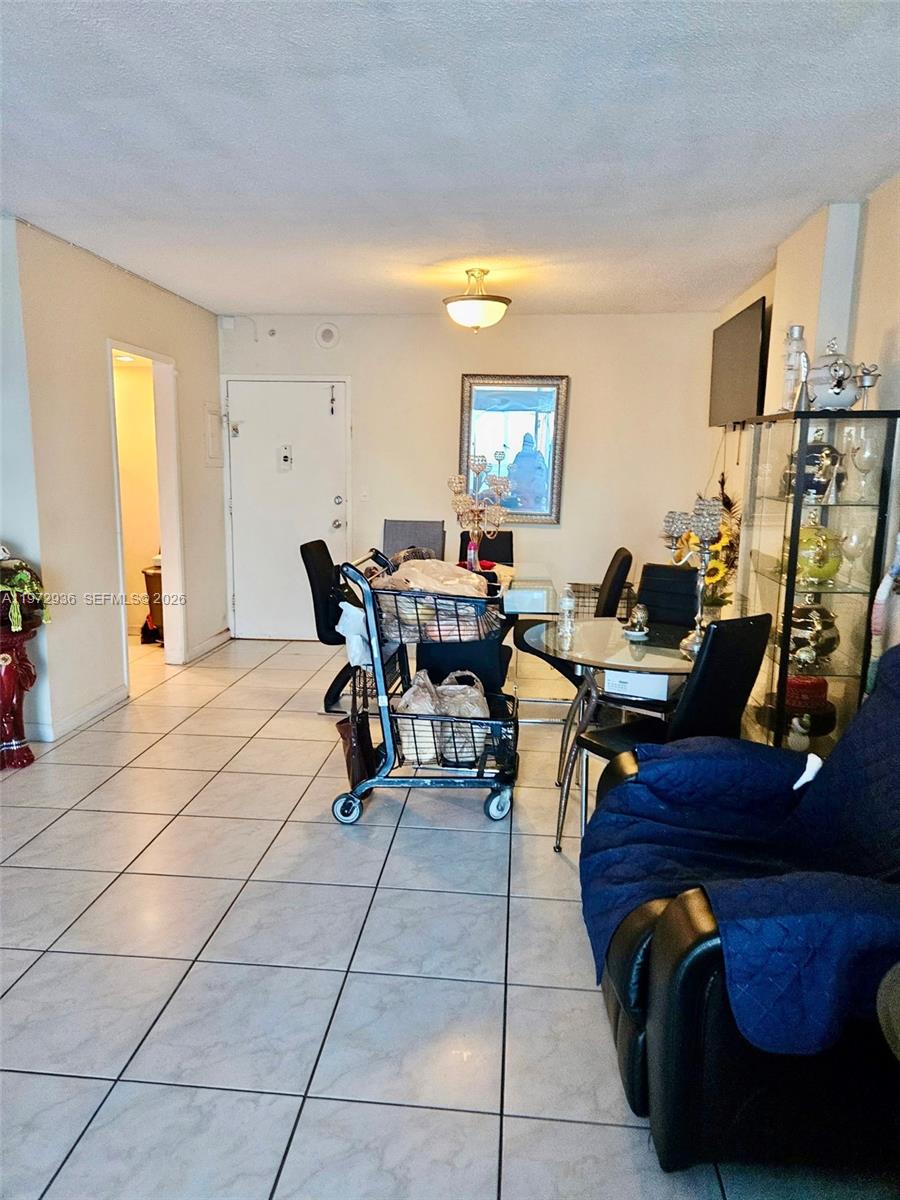 400 Kings Point Dr 1624