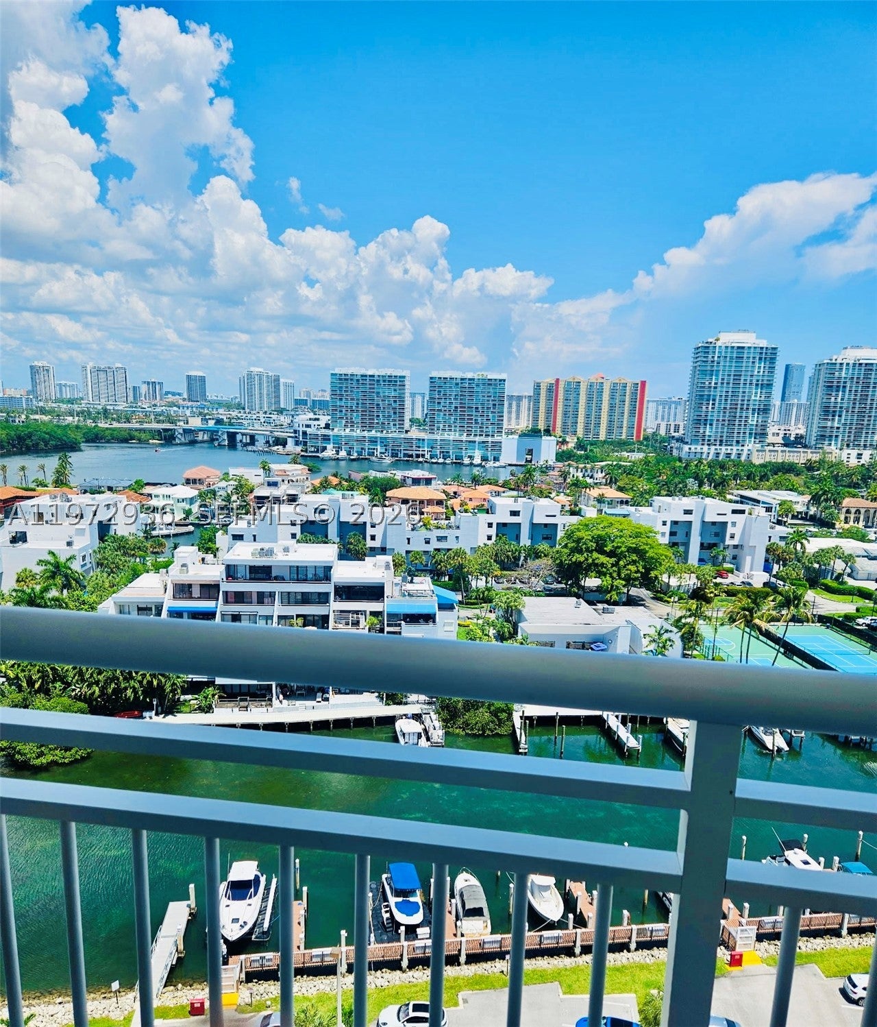 400 Kings Point Dr 1624